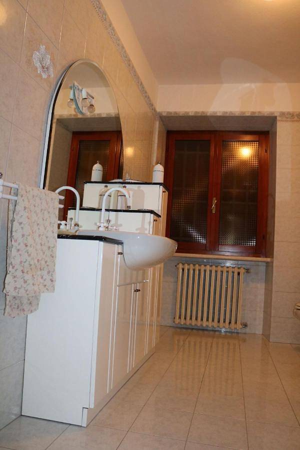 Ganze Wohnung, Two-Bedroom Apartment in Volta Mantovana, Mantua Provinz