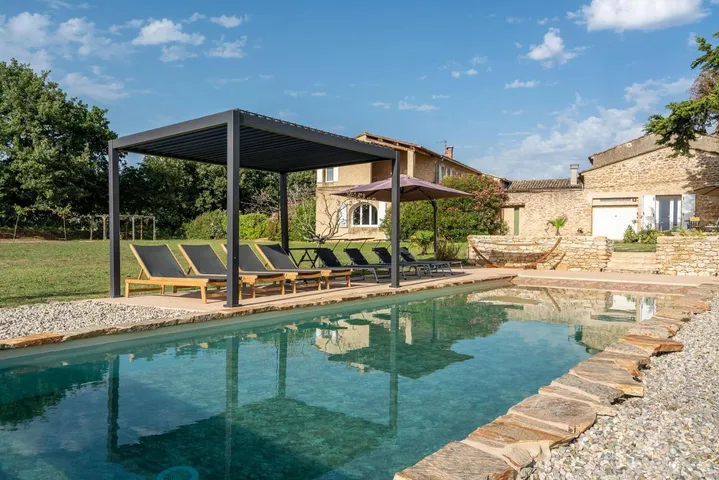 Casa de vacaciones para 15 personas, con vistas además de piscina y jardín - 1