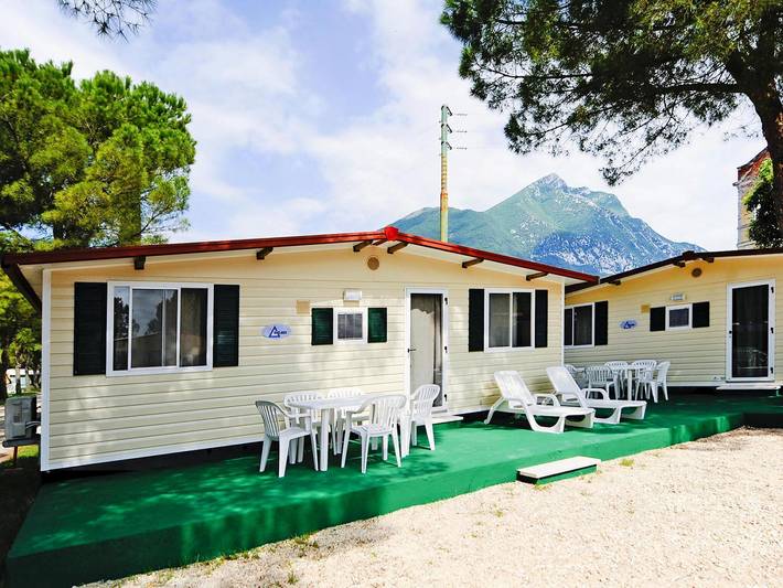 Camping pour 5 personnes, avec piscine ainsi que bassin pour enfant et terrasse, animaux acceptés dans Lombardie - 2