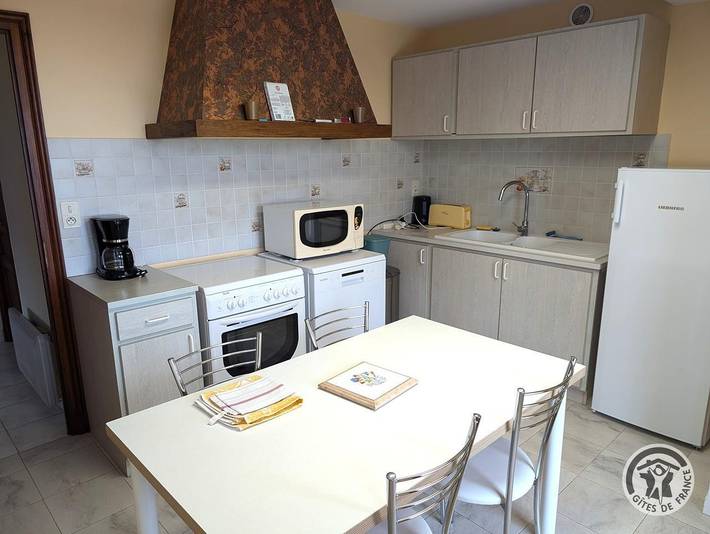 Gîte pour 4 personnes, avec terrasse dans Rhône - 4