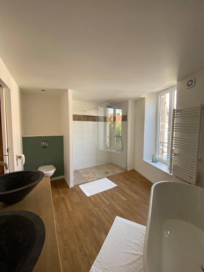 Three-Bedroom Home in Gevrey-Chambertin, Région de Dijon