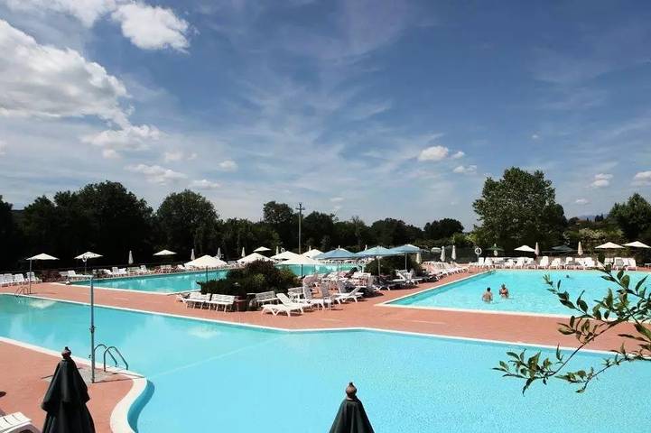 Camping pour 2 personnes, avec Piscine