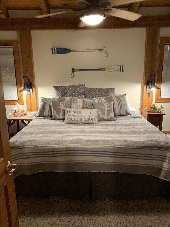 Secluded Lake Front Property with private hot tub! in Pike County (OH)