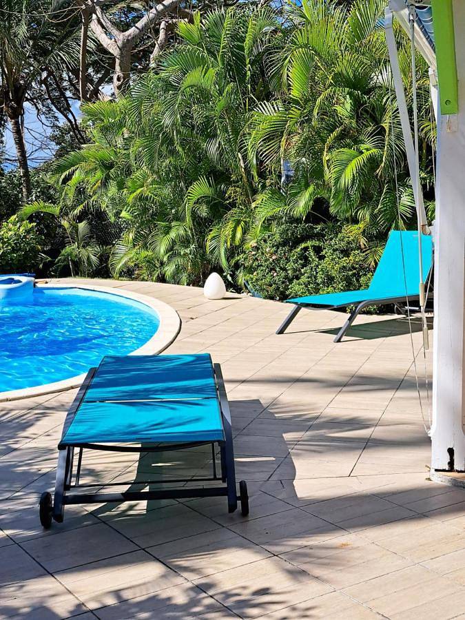 Location de vacances pour 5 personnes, avec jardin ainsi que vue et piscine, animaux acceptés dans Anse Tarare - 2