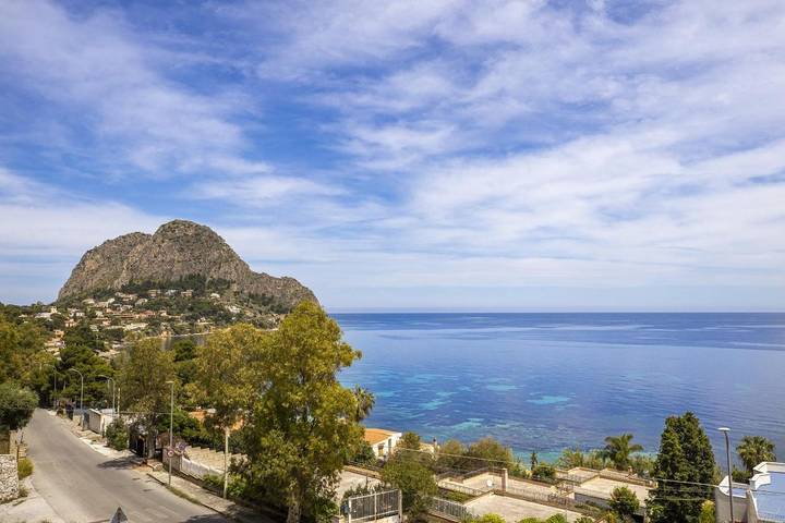 Location de vacances pour 6 personnes, avec jardin ainsi que piscine et vue, animaux acceptés à Porticello - 4