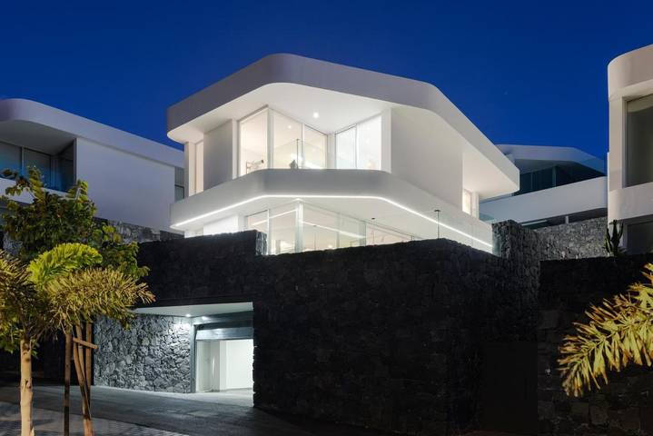 Villa für 8 Personen, mit Garten und Whirlpool sowie Pool in Teneriffa Süd