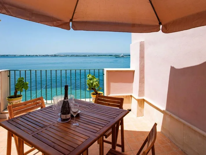 Appartamento vacanze per 6 persone, con panorama e balcone, adatto a famiglie con bambini - 1