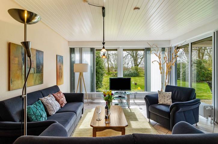 Ferienhaus für 4 Personen, mit Garten in Hage - 2