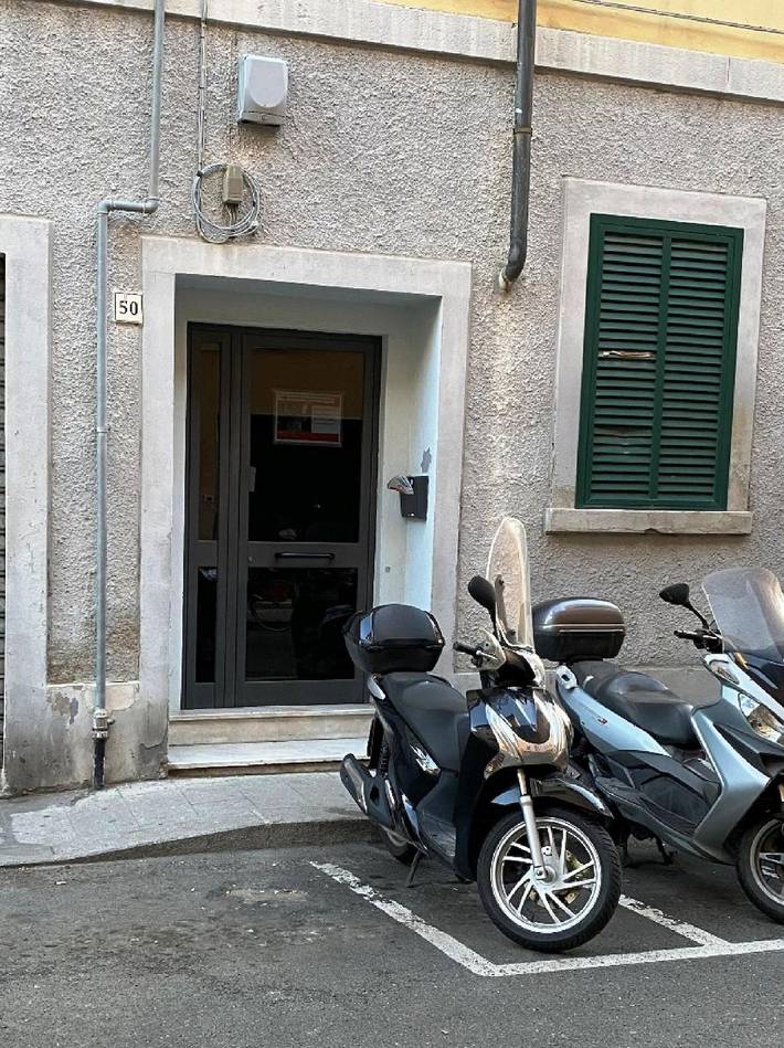 Appartement entier, Appartement CasaNati, près du port avec balcon et Wi-Fi in Livourne, Côte des Étrusques