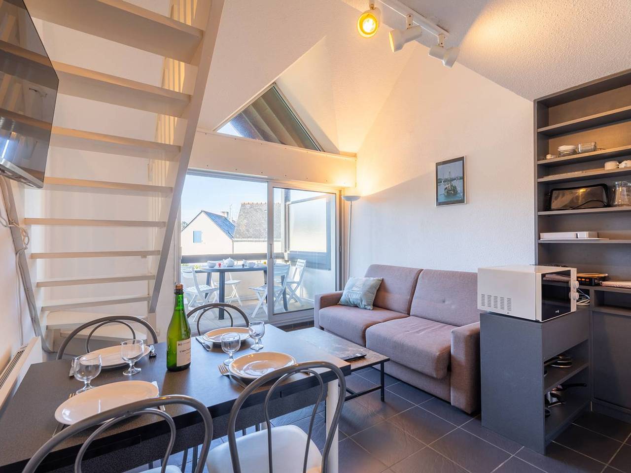 Appartement entier, Carnac : Duplex 3 Pièces, Balcon, Animaux Admis, Parking in Carnac, Côte des Mégalithes