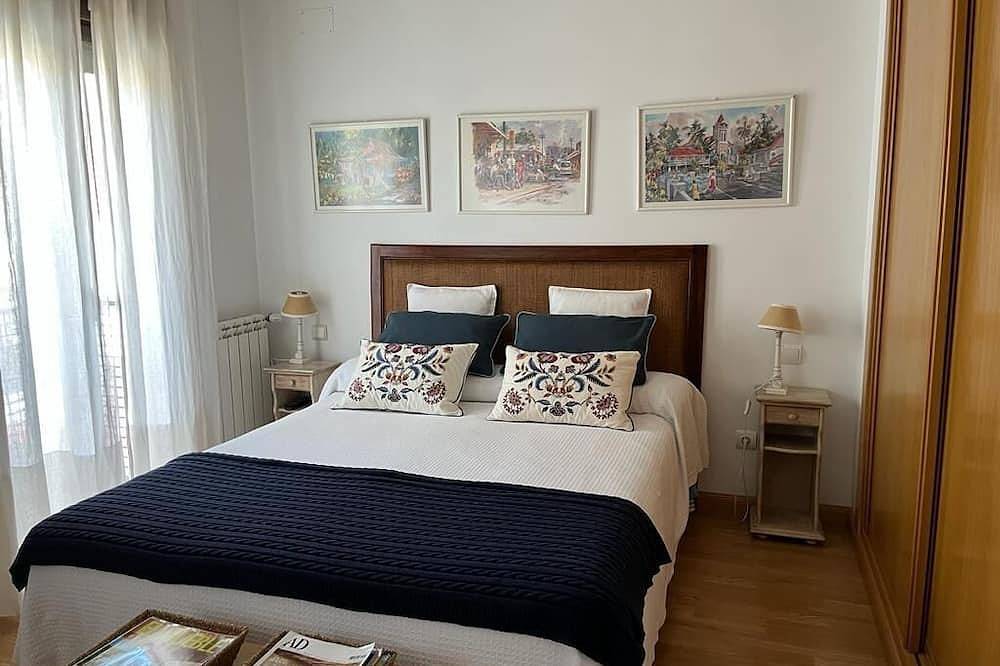 In the town of Navacerrada, steps from the center, the lake and trails of the mountains in Navacerrada, Puerto de Navacerrada