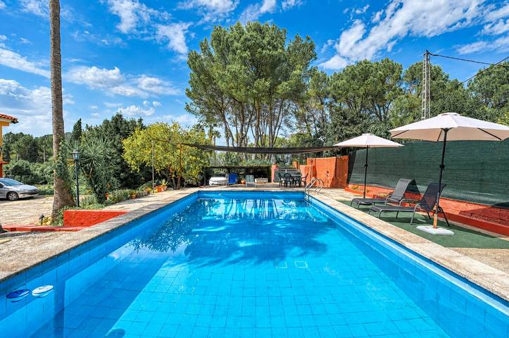 Casa Vacacional 'Cova Negra Nature' con Vistas a la Montaña, Piscina Compartida y Aire Acondicionado in Genovés (desambiguación), Provincia de Valencia