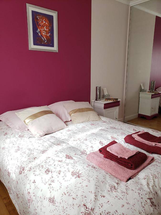 Appartement de vacances entier, Chambre Cocon, bienvenue chez Sylviane in Marennes, Côte de Beauté