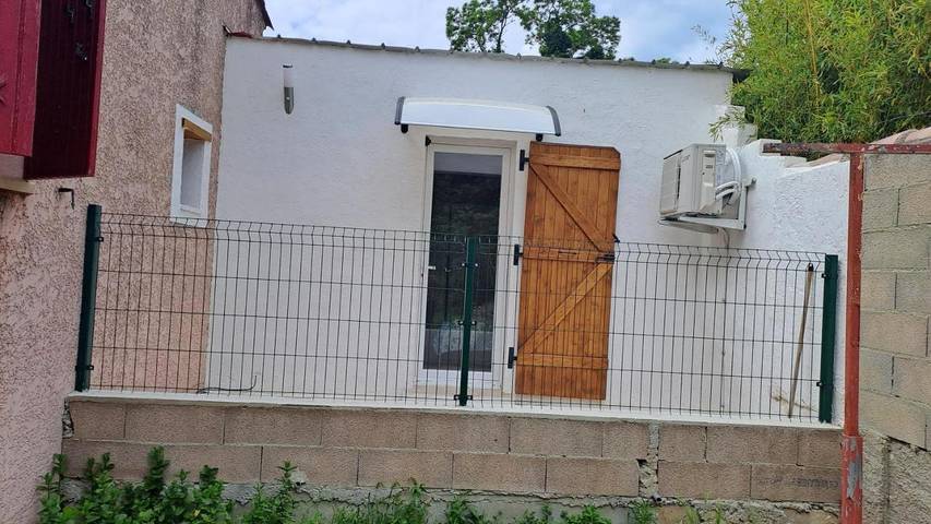 Gîte pour 2 personnes, avec terrasse et piscine à Milhaud - 4