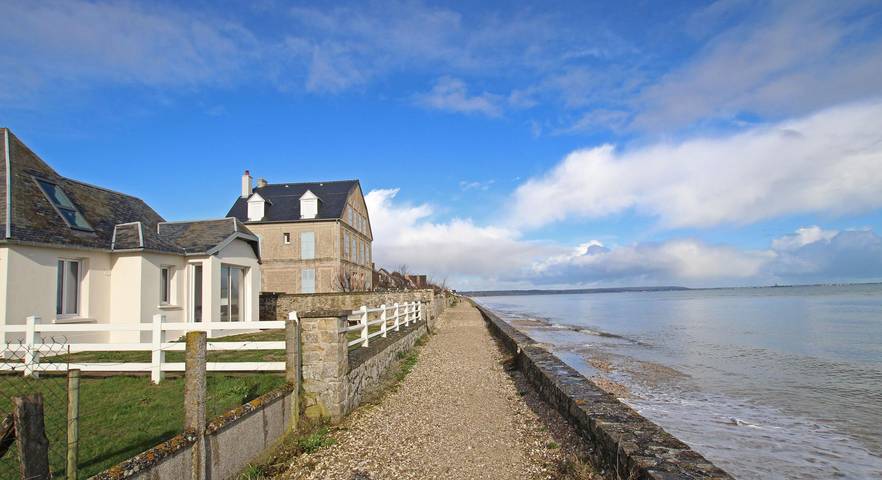Gîte pour 5 personnes, avec jardin et terrasse dans Plages du débarquement
