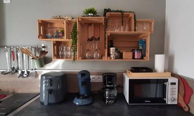 Gîte pour 3 personnes, avec terrasse et vue dans Putanges-le-Lac