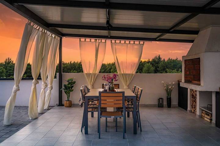 Ganze Wohnung, Villa Luna luxury apartment in Skradin, Šibenik-Knin