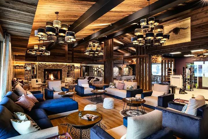 Chalet pour 8 personnes, avec balcon ainsi que sauna et piscine, animaux acceptés à Val-d'Isère - 2