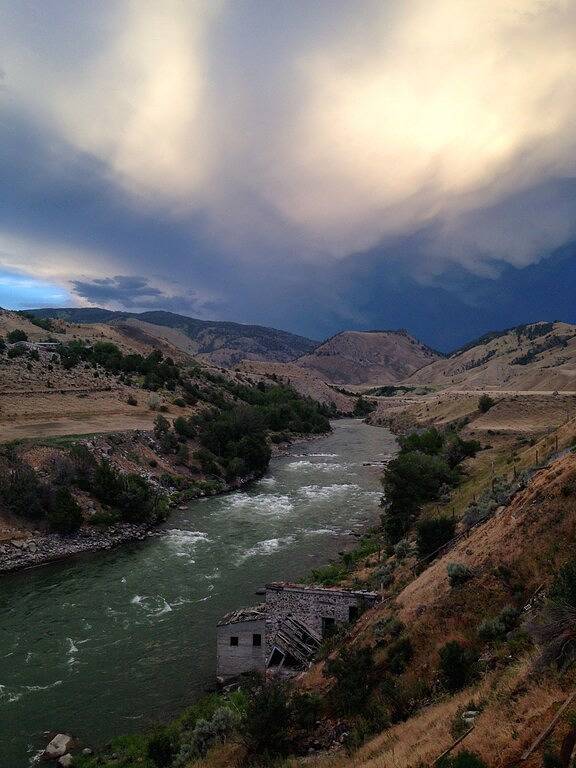 Ganze Wohnung, Erstaunliche Aussicht auf Yellowstone Park & River. Eine halbe Meile vom Eingang zum North Park entfernt in Gardiner, Absaroka Range