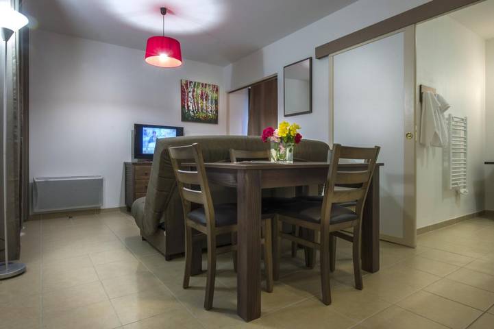 Gîte pour 4 personnes, avec jardin et piscine, animaux acceptés à Les Eyzies-de-Tayac-Sireuil - 4