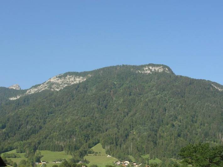 Gîte pour 4 personnes, avec jardin et vue, adapté aux familles à Thônes - 3