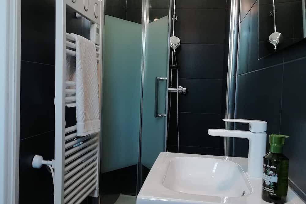 Appartement entier, Le Petit Poisson Gîte Vélos linge ménage inclus, € petit-déjeuner in Gujan-Mestras, Région d'Arcachon