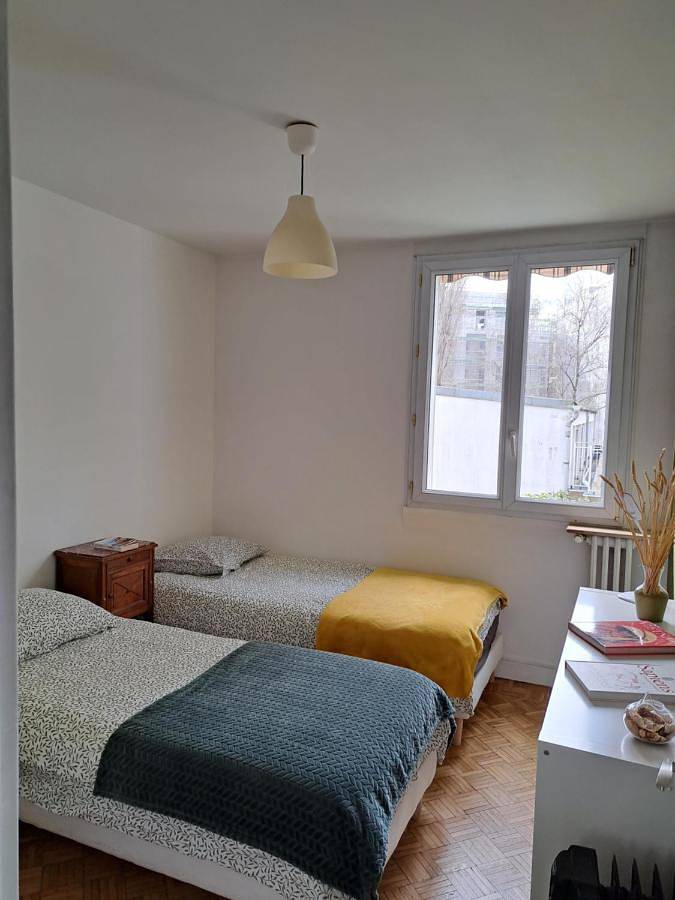 Appartement entier, Three-Bedroom Apartment in Le Kremlin-Bicêtre, Val-de-Marne