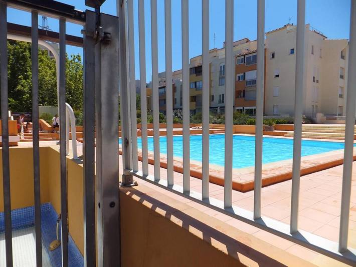 Appartement de vacances pour 4 personnes, avec piscine et terrasse