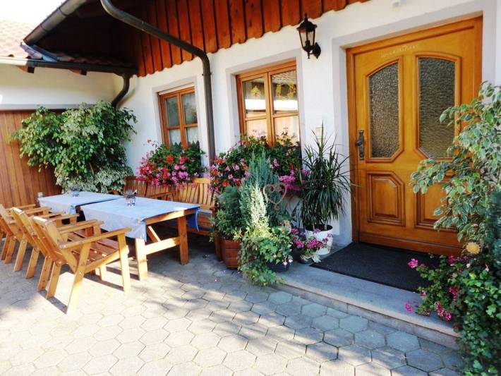 Ganze Wohnung, Gemütliche Ferienwohnung im bayerischen Wald in Prackenbach, Ostbayern