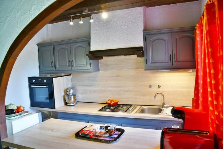 Location de vacances pour 6 personnes, avec vue et terrasse, adapté aux familles à Saint-Jean-de-Ceyrargues - 3