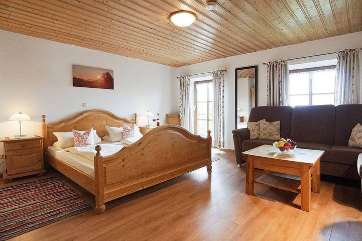 Ferienwohnung für 4 Personen, mit Balkon und Garten in Taching am See - 2