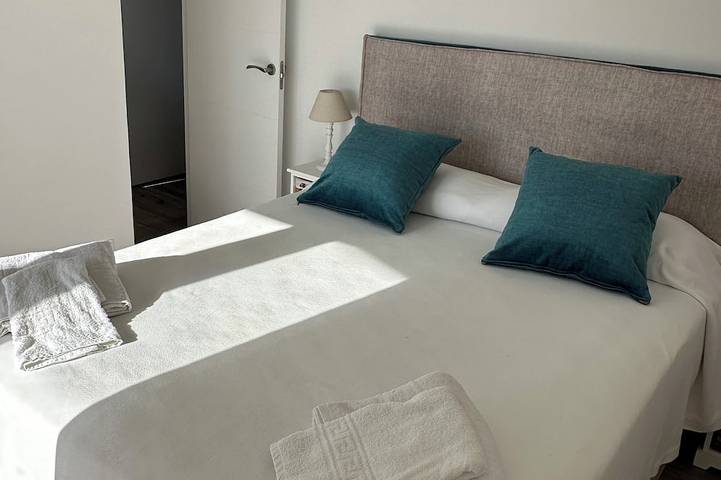 Ganze Wohnung, Casa Bartolo Beach apartment, completely renovated, swimming pool and tennis court. in La Manga del Mar Menor, Cartagena