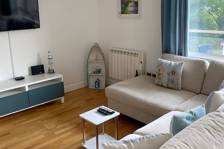 Appartement entier, Fantastique appartement penthouse au bord du lac avec balcon in Newquay, Cornouailles