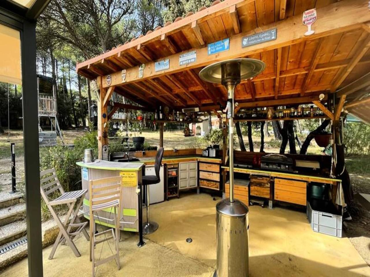 Apartamento entero, Casas y Villas para 8 Personas in Lambesc, Region de Aix-en-Provence