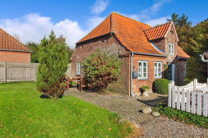 Ferienhaus für 6 Personen, mit Garten und Terrasse sowie Whirlpool in Højer