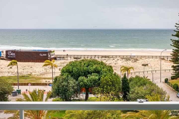 Gîte pour 5 personnes, avec balcon dans Monte Gordo - 2