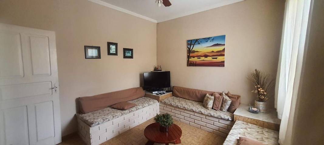 Casas e apartamentos de temporada para 9 pessoas, com jardim e balcão em Marataízes