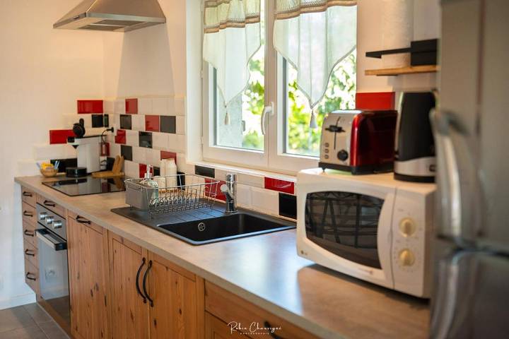 Location de vacances pour 6 personnes, avec piscine ainsi que vue et jardin à Montégut-Lauragais - 4