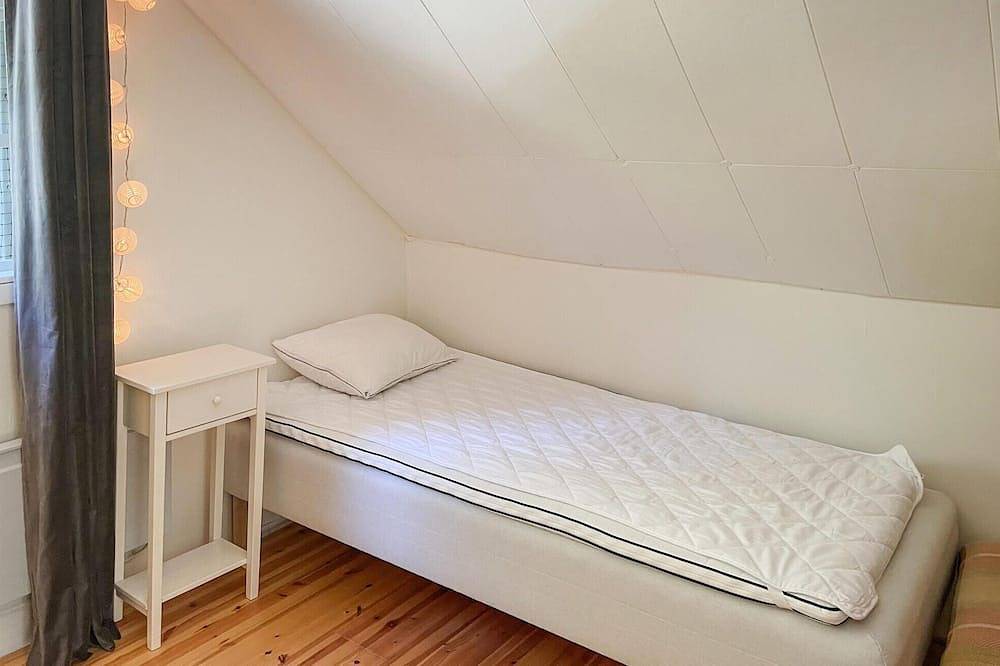 Hus för 5 Personer in Örebro kommun, Hjälmaren