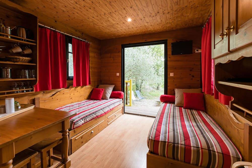 Caravan Luxus mit unbegrenztem Zugang Privatem Spa und Frühstück inklusive in Vogüé, Ardèche