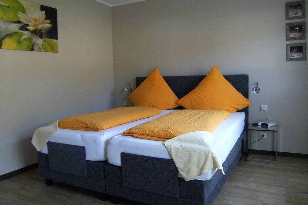Ganze Wohnung, Ferienwohnung Moselblick - Bio-Ferienweingut Leyendecker in Löf, Osteifel