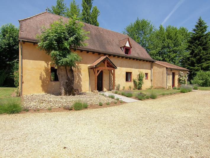 Chalet pour 4 personnes, avec terrasse ainsi que jardin et piscine en Dordogne - 4