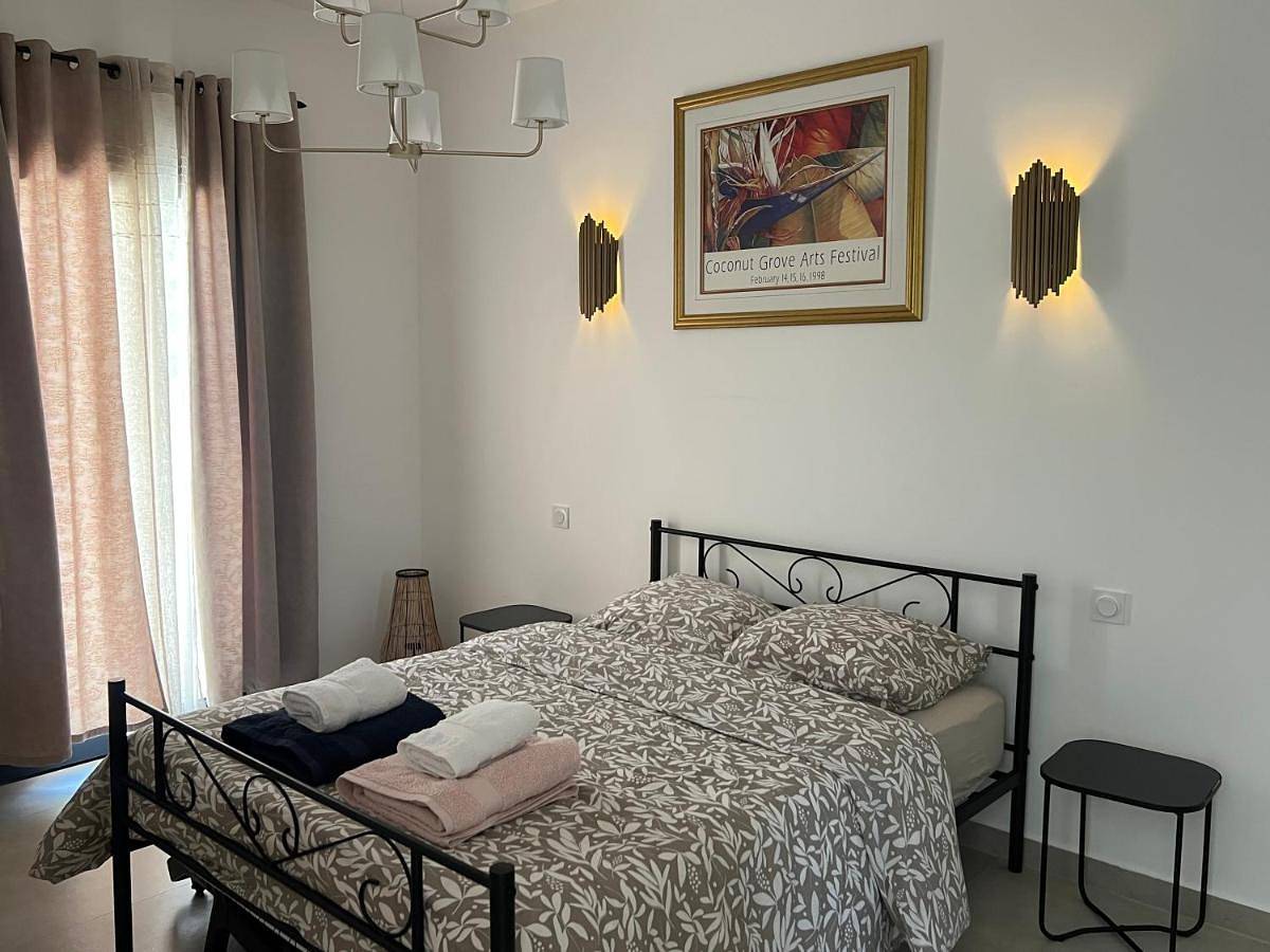 Villa 4 chambres avec piscine en bord de mer in La Garde, Côte méditerranéenne (France)