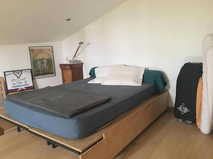 Location de vacances pour 8 personnes, avec vue et piscine ainsi que jardin et terrasse à Saint-Médard-en-Forez - 3