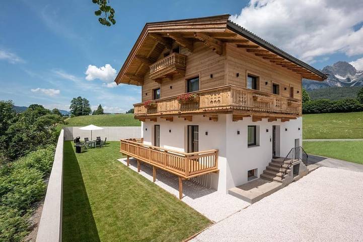 Bauernhof für 10 Personen, mit Whirlpool und Sauna sowie Garten und Balkon, mit Haustier