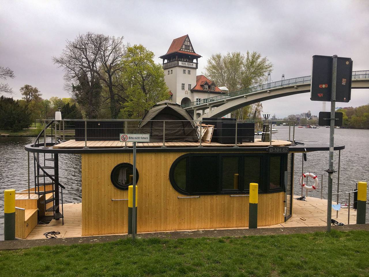 Ganze Ferienwohnung, Hausboot Jawe auf der Kleinseenplatte in Canow, Wustrow (Mecklenburgische Seenplatte)