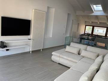 Location de vacances pour 8 personnes, avec vue sur le lac ainsi que balcon et vue dans Riva San Vitale