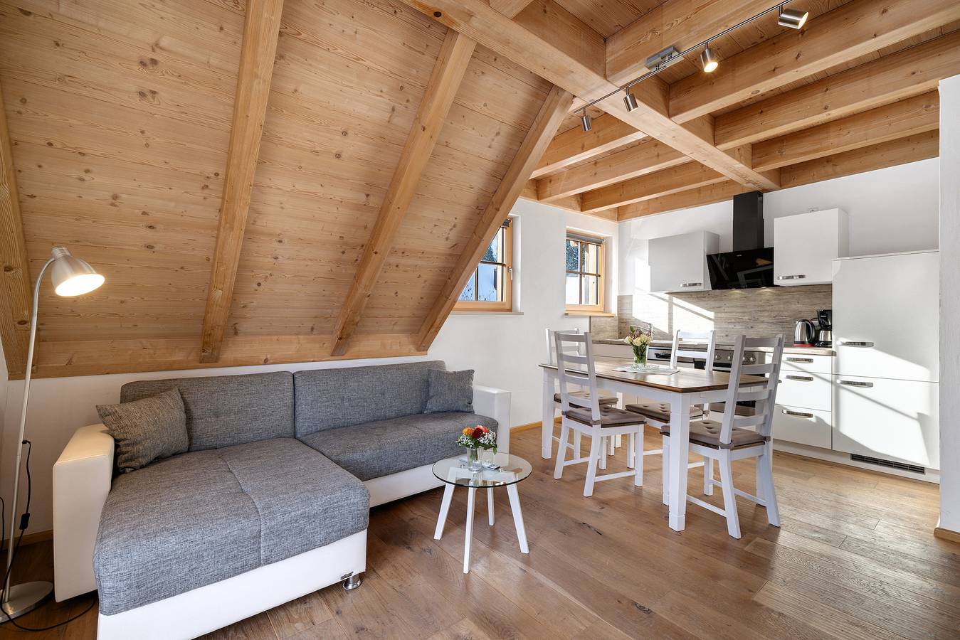 Ganze Wohnung, Ferienwohnung 'Katzensteig' mit Bergblick, Gemeinschaftsterrasse und Wi-Fi in Alpirsbach, Kinzigtal