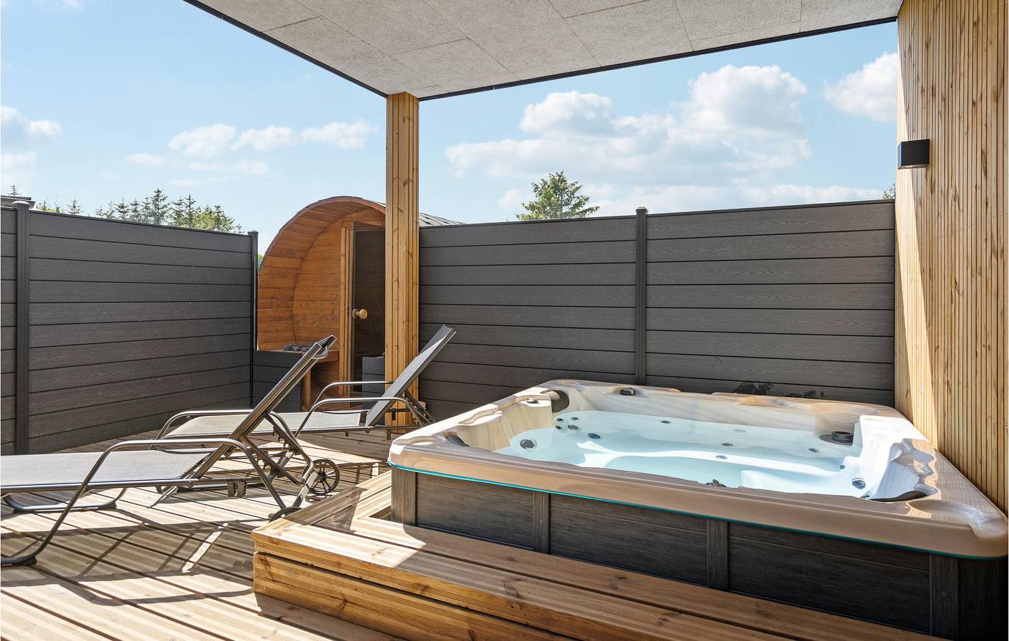 Ferienhaus für 12 Personen mit Terrasse in Hune, Jammerbugt