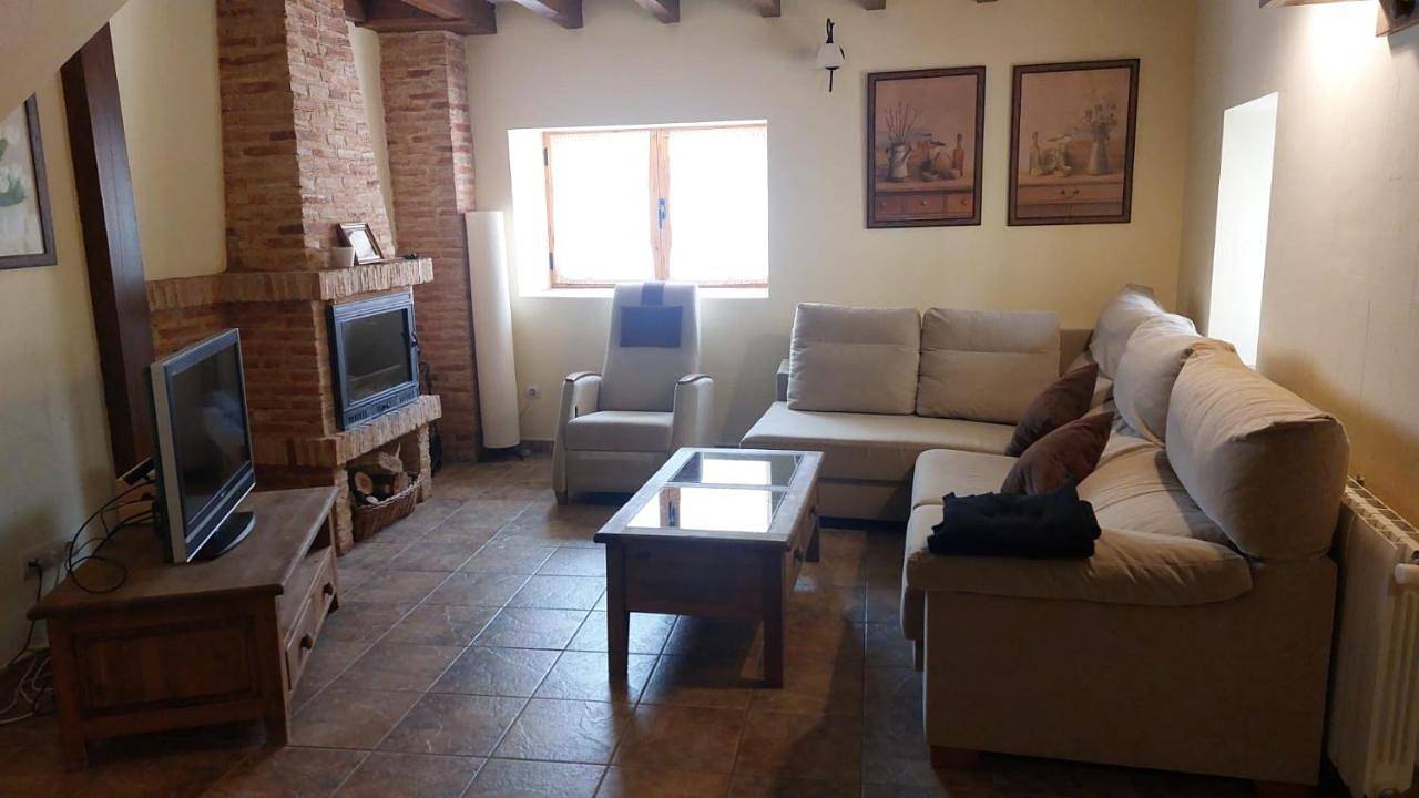 El Tinao de la Hiruela (Entremelojos) in La Hiruela, Sierra de Ayllon